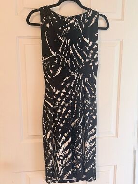 Black & White Abstract Print Sleeveless Midi Dress
